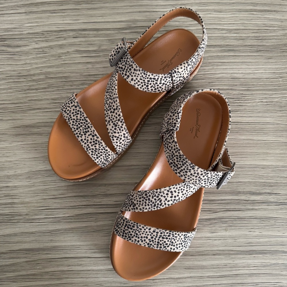 Universal Thread Strap Sandals